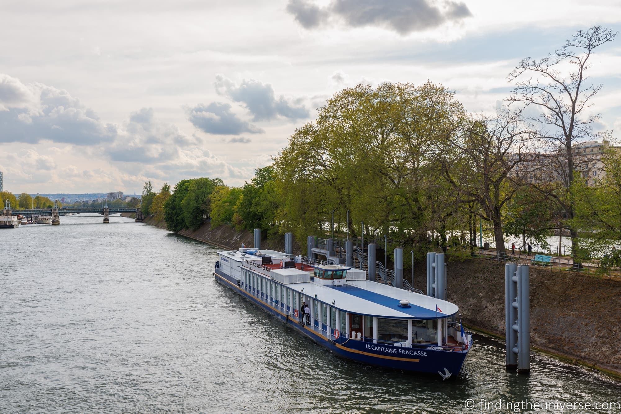 Captaine Fracasse Seine River Dinner Cruise Paris