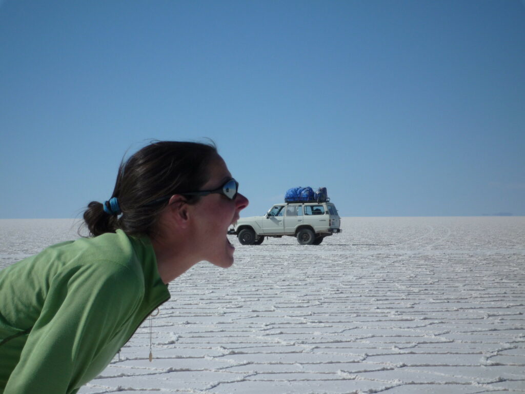 Photo Perspective girl eating car