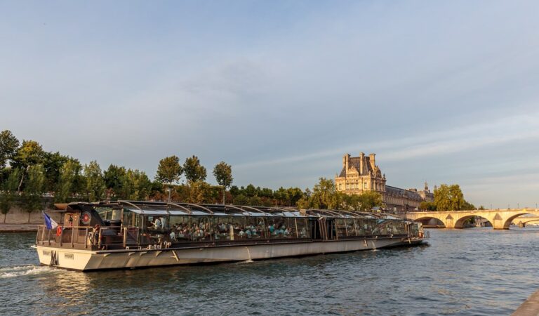 The Best Seine River Dinner Cruises in Paris