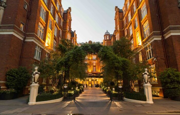 St. Ermin’s Hotel – A 4-Star Deluxe Hotel In the Heart of London